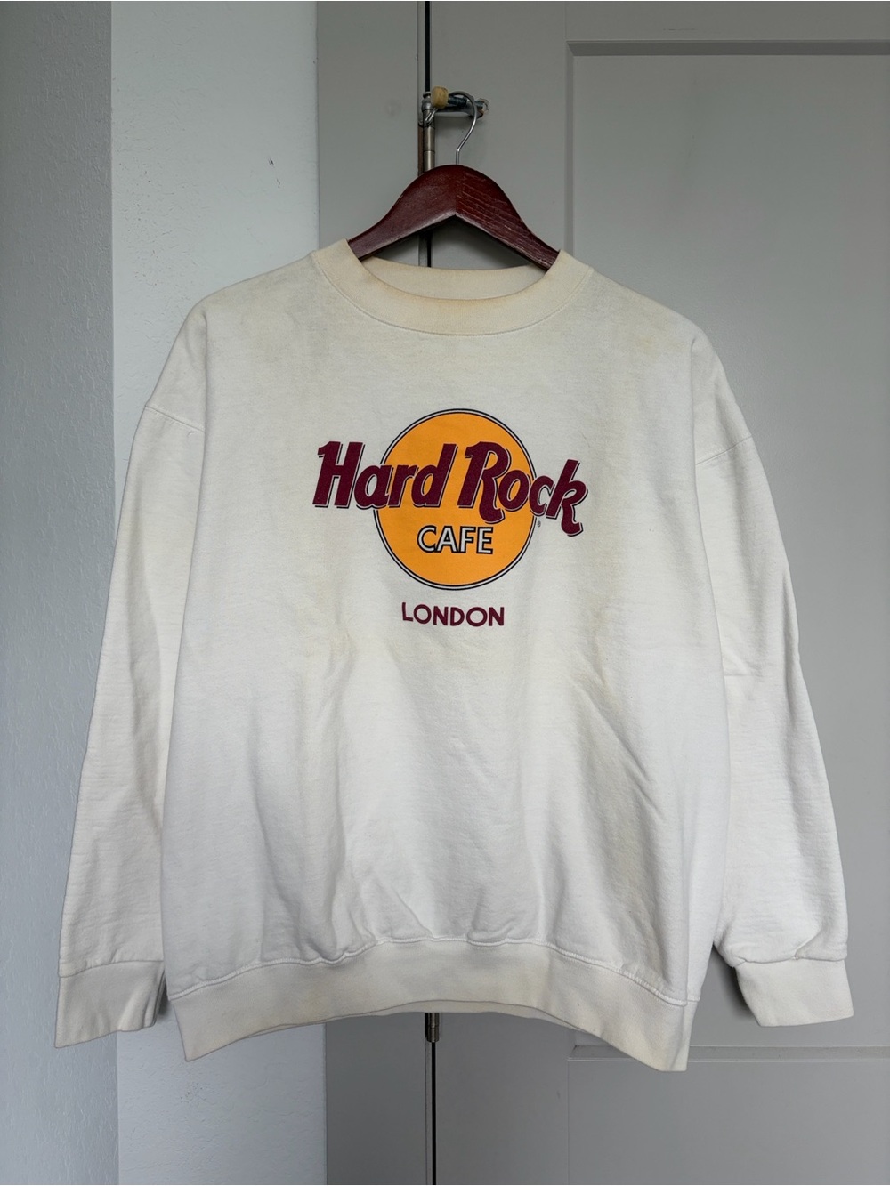 Vintage 90s Hard Rock Cafe London white graphic heavyweight crewneck men’s xl